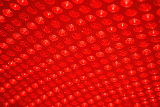 How Red Light Therapy Boosts Collagen and Skin Elasticity